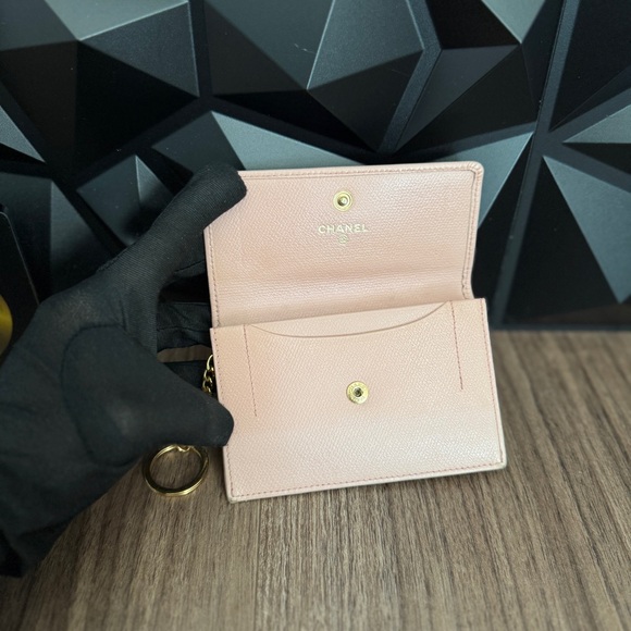 CHANEL Coco Button Coin & Key Case - Picture 15 of 17